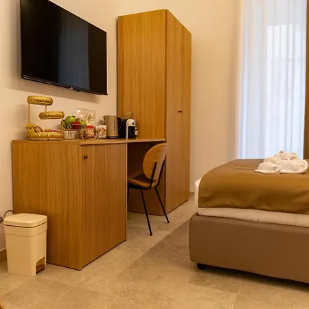 Palazzo Porzia - Vecchia 3* バーリ