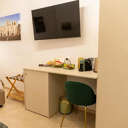 Palazzo Porzia - Vecchia 3* バーリ